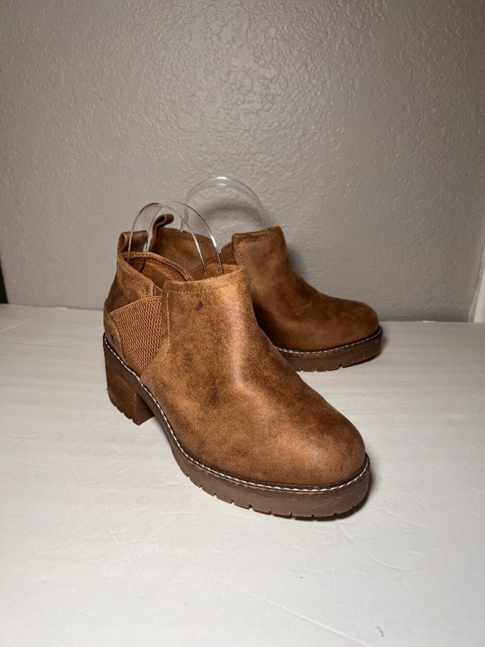 Torrid Women Size 7 Lug Ankle Bootie Chunky Block Heel Brown Tan